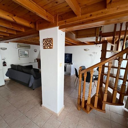 Casa Di Mare Villa Лутраки Екстериор снимка